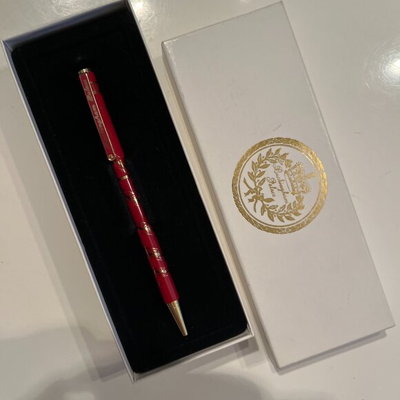 Buckingham Palace Collectible Ballpoint Pen - Picture 2 of 16